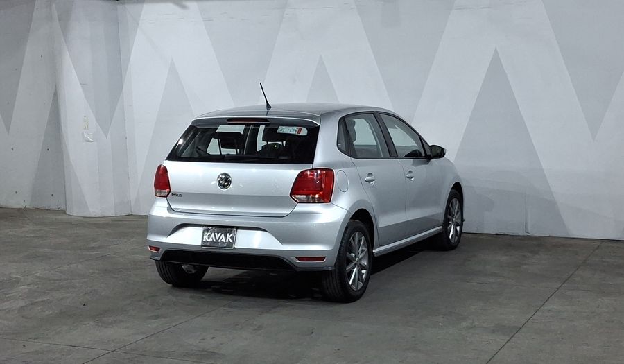 Volkswagen Polo 1.6 COMFORTLINE PLUS Hatchback 2021