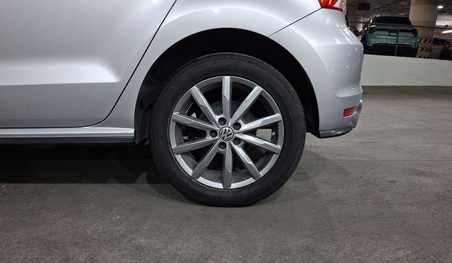 Volkswagen Polo 1.6 COMFORTLINE PLUS Hatchback 2021