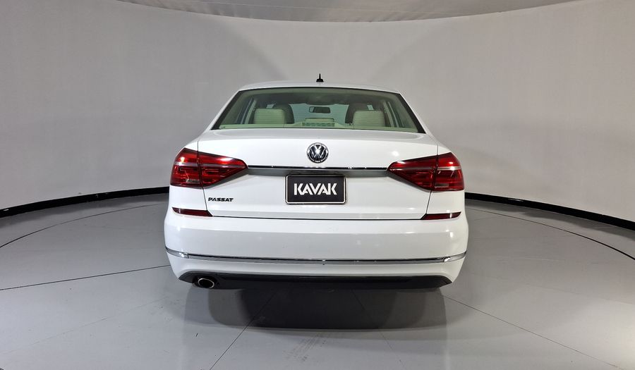 Volkswagen Passat 2.5 SPORTLINE Sedan 2016