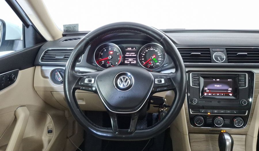 Volkswagen Passat 2.5 SPORTLINE Sedan 2016