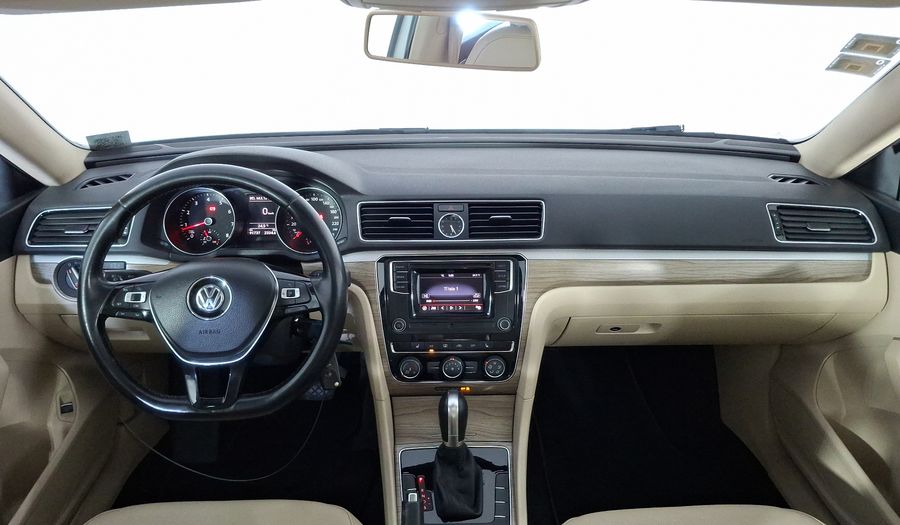 Volkswagen Passat 2.5 SPORTLINE Sedan 2016
