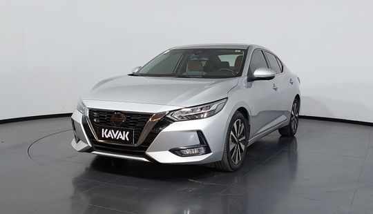 Nissan • Sentra