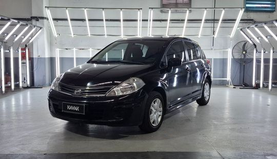 Nissan • Tiida
