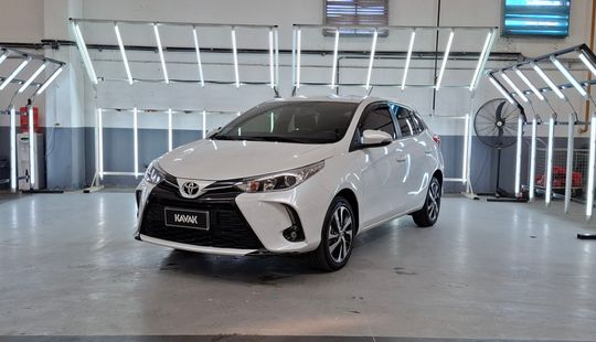 Toyota • Yaris