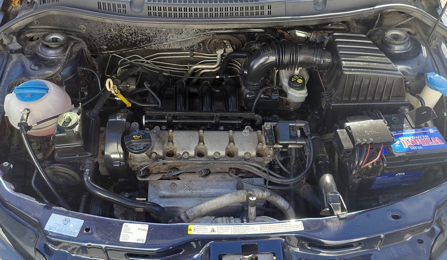 Volkswagen Gol Trend 1.6 HIGHLINE Hatchback 2015