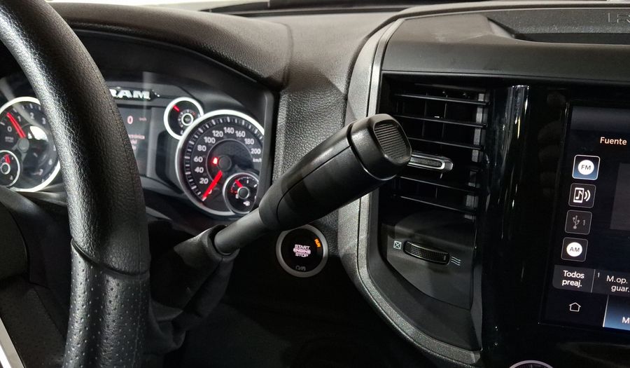 Ram 4000 6.4 CREW CAB CHASIS 4WD V8 8AT AUTO Pickup 2025