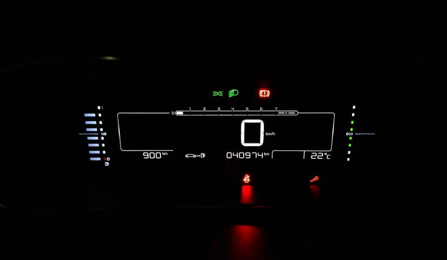 Citroen C4 1.6 HDI FEEL PACK MT Sedan 2022