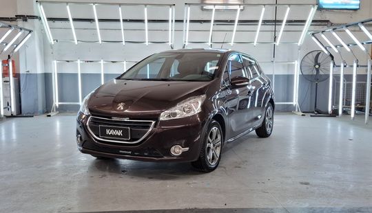 Peugeot • 208