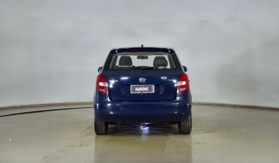 Skoda Fabia 1.6 AMBIENTE Hatchback 2014