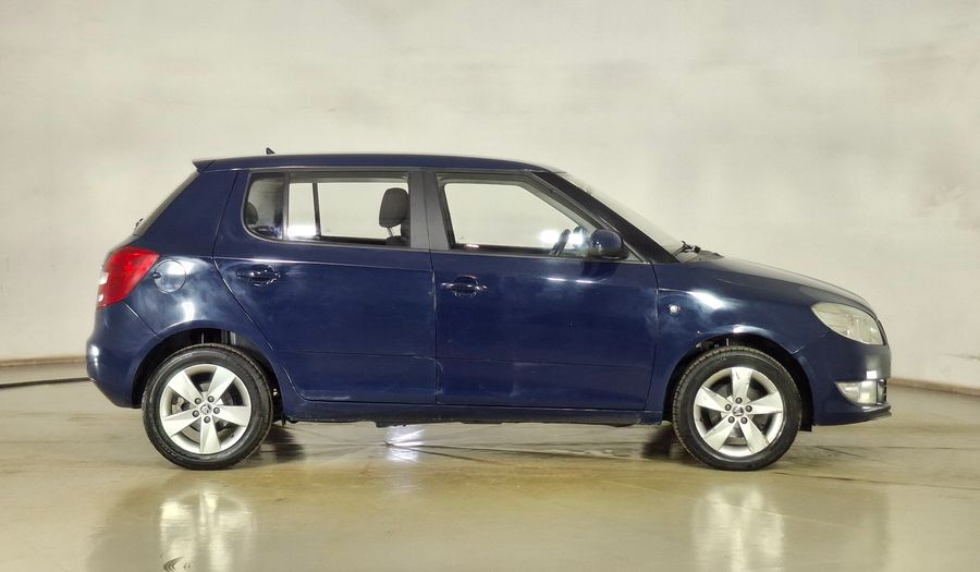 Skoda Fabia 1.6 AMBIENTE Hatchback 2014