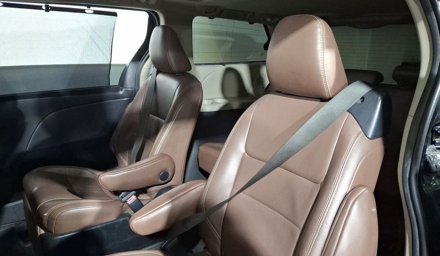 Toyota Sienna 3.5 LIMITED AT Minivan 2017