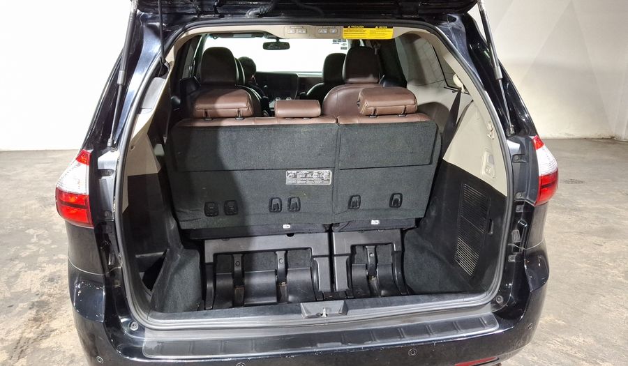 Toyota Sienna 3.5 LIMITED AT Minivan 2017