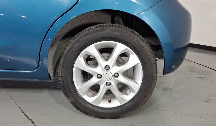 Nissan March 1.6 ADVANCE MT Hatchback 2017