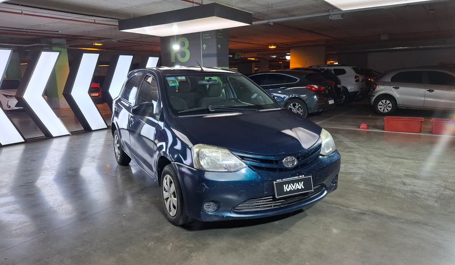 Toyota Etios 1.5 XS Hatchback 2015