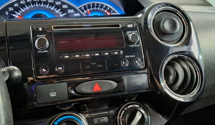 Toyota Etios 1.5 XS Hatchback 2015