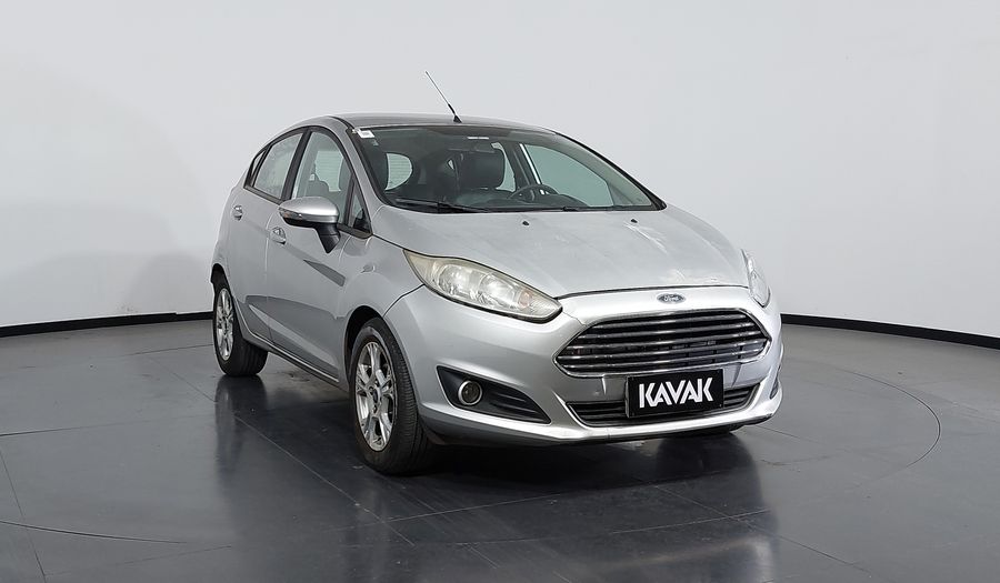 Ford Fiesta 1.6 16V TIVCT SE Hatchback 2014