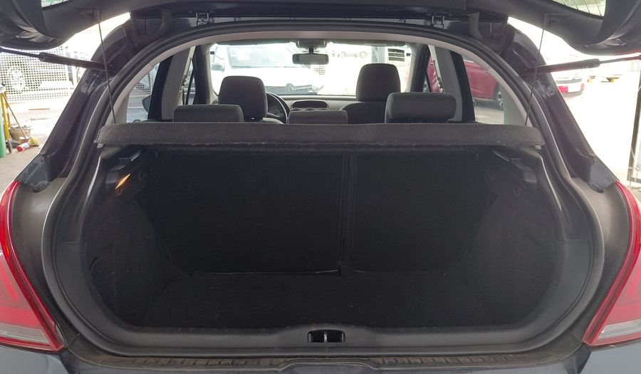 Peugeot 308 1.6 ALLURE Hatchback 2016