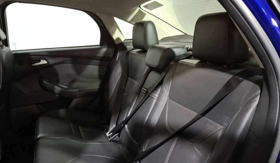 Ford Focus 2.0 TITANIUM PLUS AT Sedan 2015