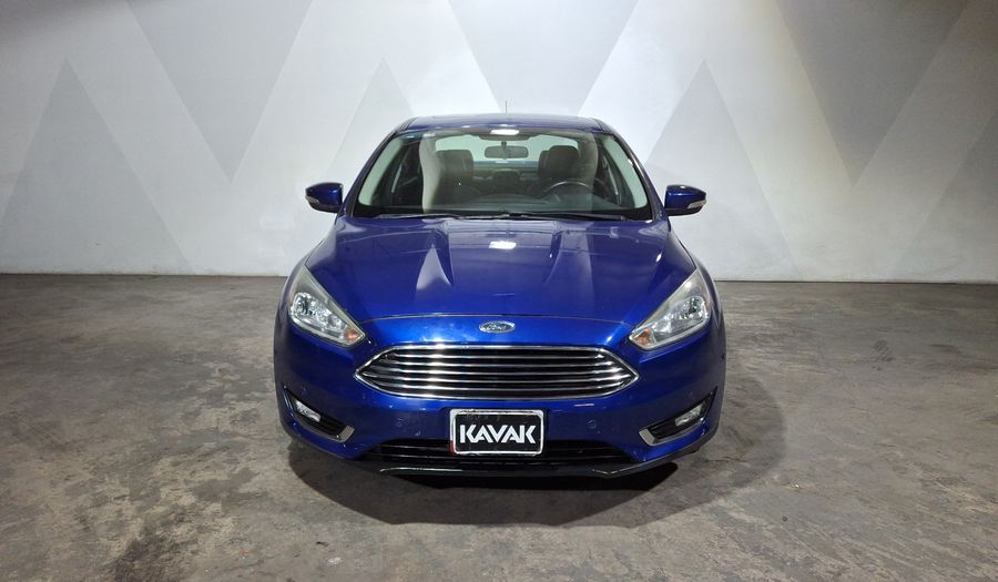 Ford Focus 2.0 TITANIUM PLUS AT Sedan 2015