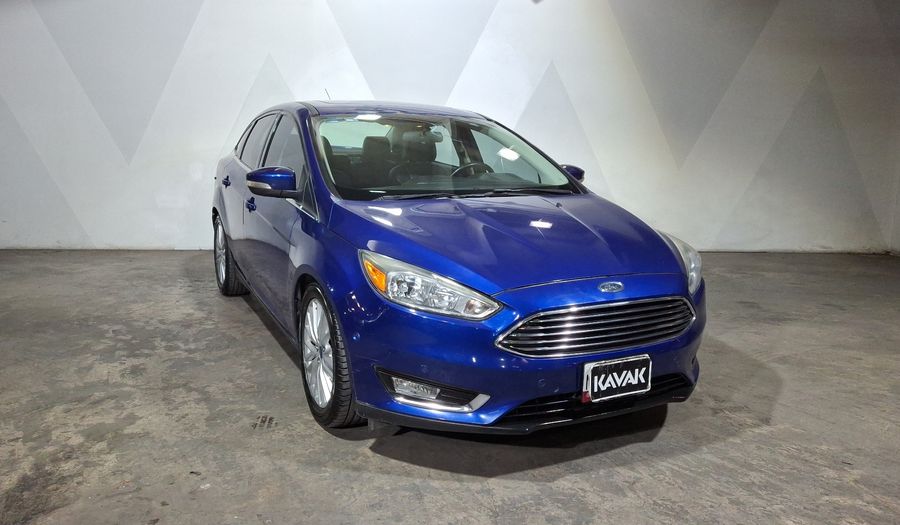 Ford Focus 2.0 TITANIUM PLUS AT Sedan 2015