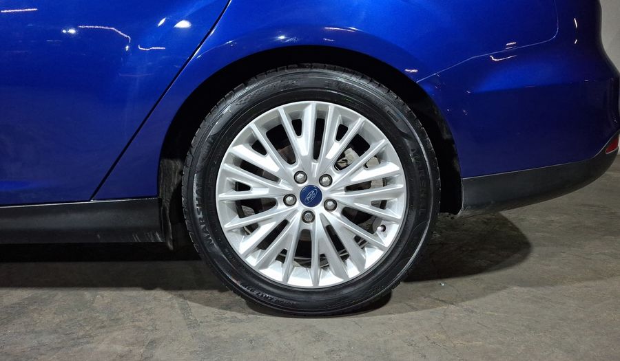 Ford Focus 2.0 TITANIUM PLUS AT Sedan 2015