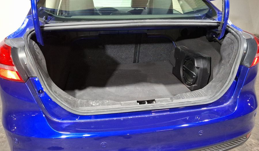 Ford Focus 2.0 TITANIUM PLUS AT Sedan 2015