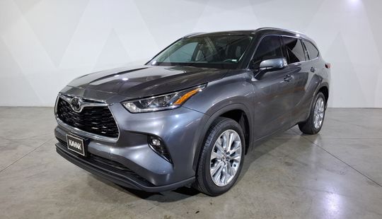 Toyota • Highlander
