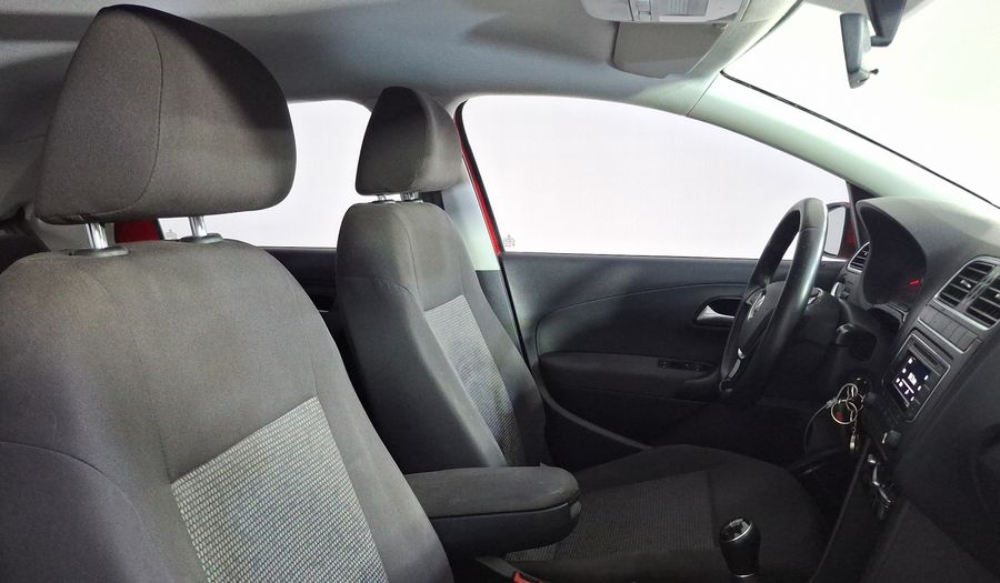 Volkswagen Polo 1.6 COMFORTLINE PLUS Hatchback 2021