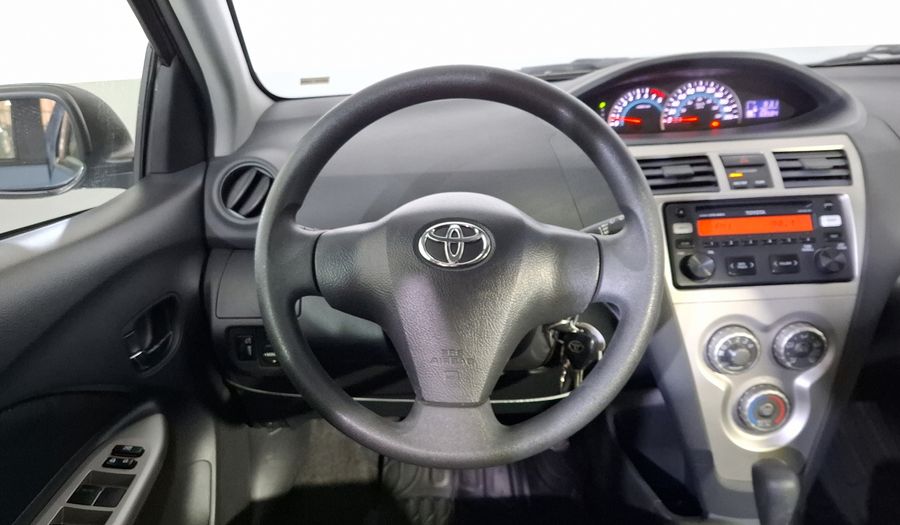 Toyota Yaris 1.5 SEDAN PREMIUM AT Sedan 2015