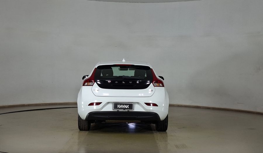 Volvo V40 2.0 D2 COMFORT Hatchback 2016