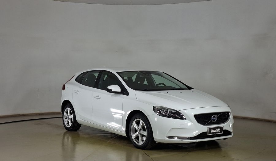 Volvo V40 2.0 D2 COMFORT Hatchback 2016