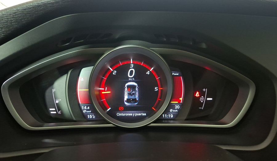 Volvo V40 2.0 D2 COMFORT Hatchback 2016