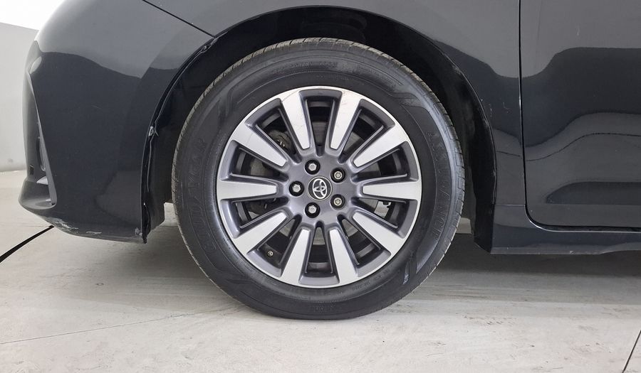 Toyota Sienna 3.5 LIMITED AT Minivan 2018