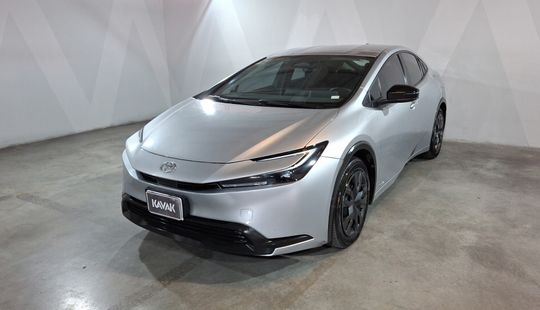 Toyota • Prius
