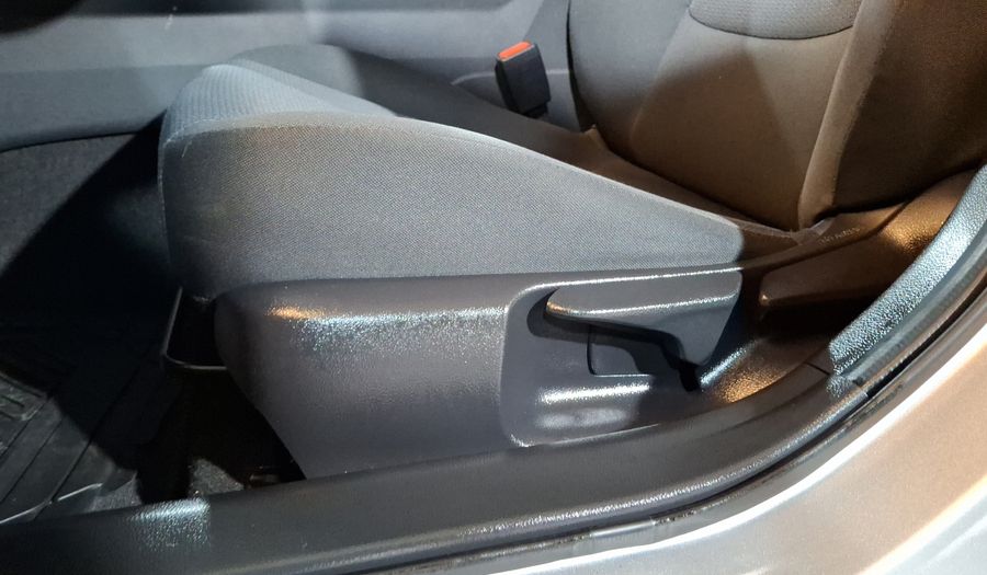 Toyota Prius 1.8 HEV BASE AUTO Hatchback 2023