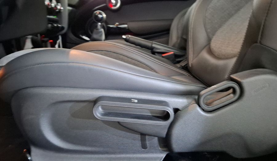 Mini Cooper 1.5 COOPER CHILI Hatchback 2021