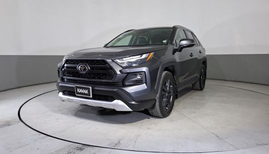 2023 • 46,000 km • Automático