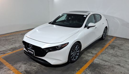 Mazda • Mazda 3