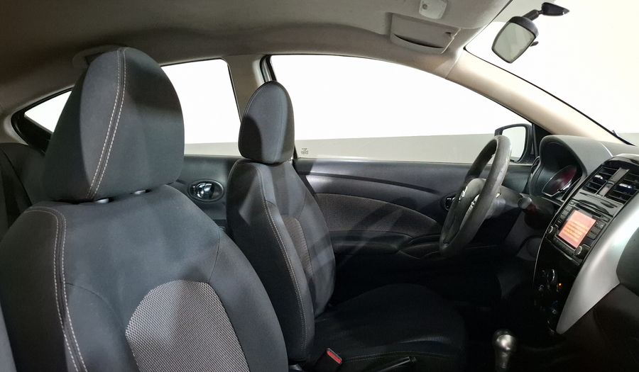 Nissan Versa 1.6 ADVANCE TA AC Sedan 2016