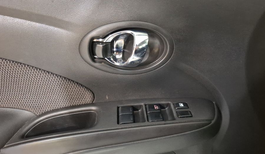 Nissan Versa 1.6 ADVANCE TA AC Sedan 2016