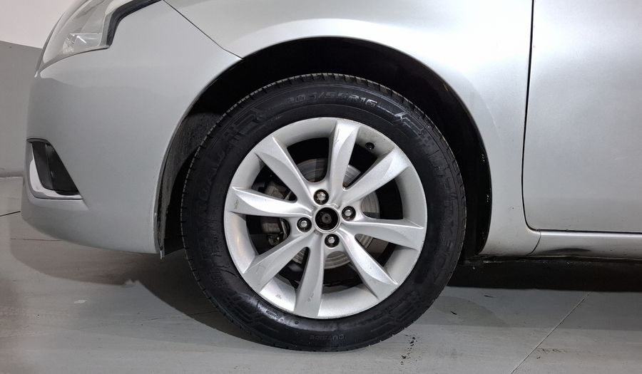 Nissan Versa 1.6 ADVANCE TA AC Sedan 2016