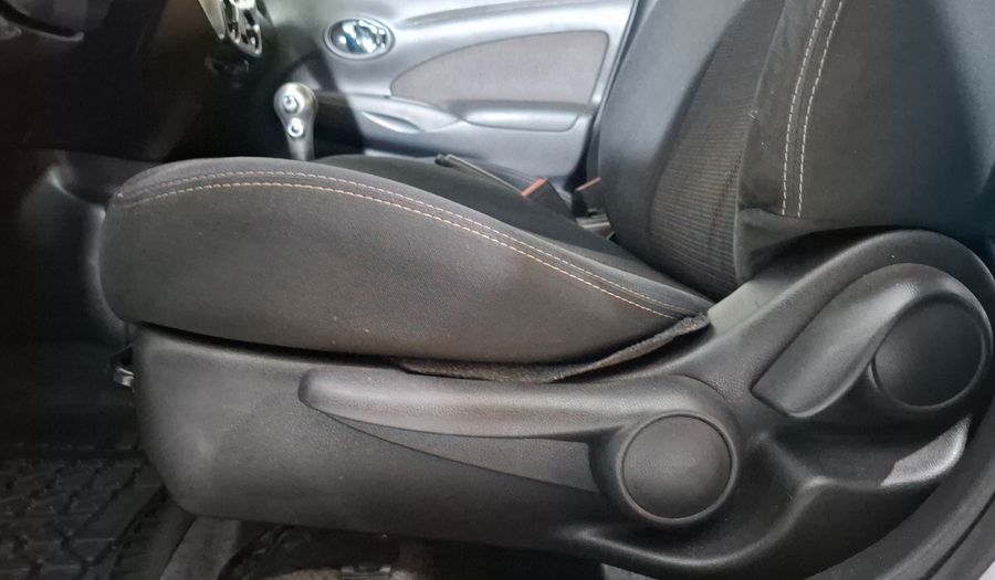 Nissan Versa 1.6 ADVANCE TA AC Sedan 2016