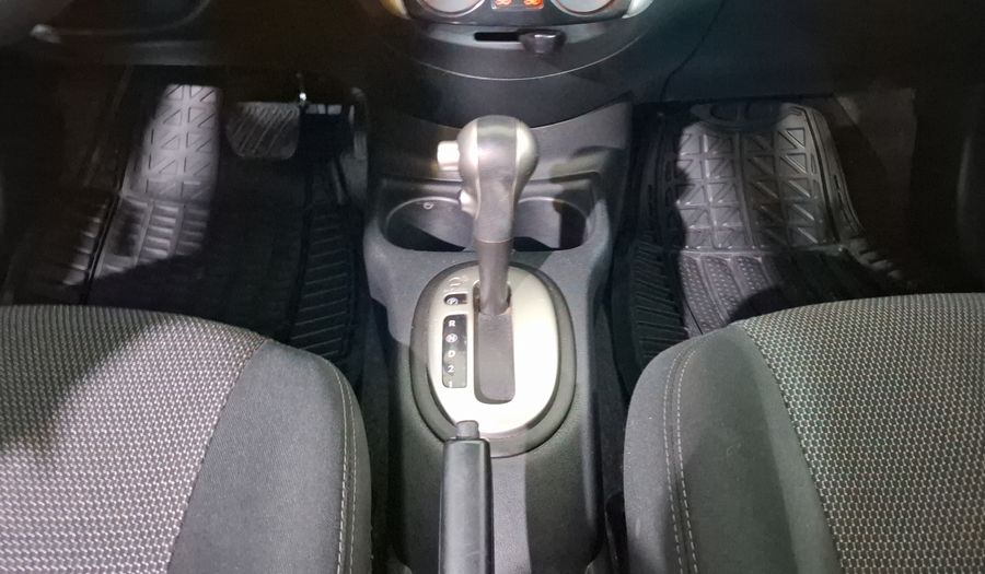 Nissan Versa 1.6 ADVANCE TA AC Sedan 2016