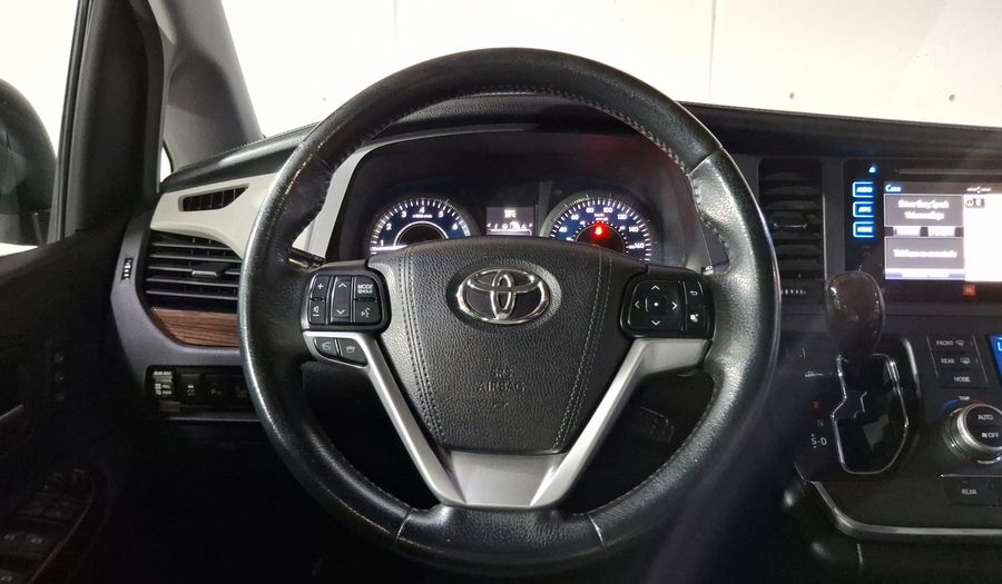 Toyota Sienna 3.5 LIMITED AT Minivan 2017