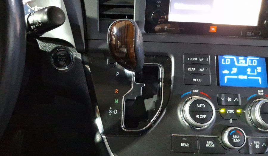 Toyota Sienna 3.5 LIMITED AT Minivan 2017