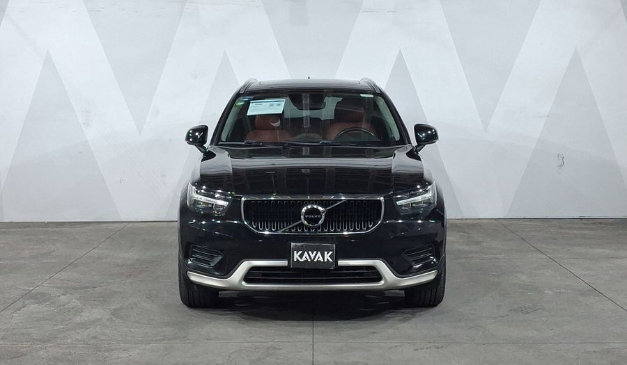 Volvo Xc40 2.0 T5 MOMENTUM AUTO 4WD Suv 2020