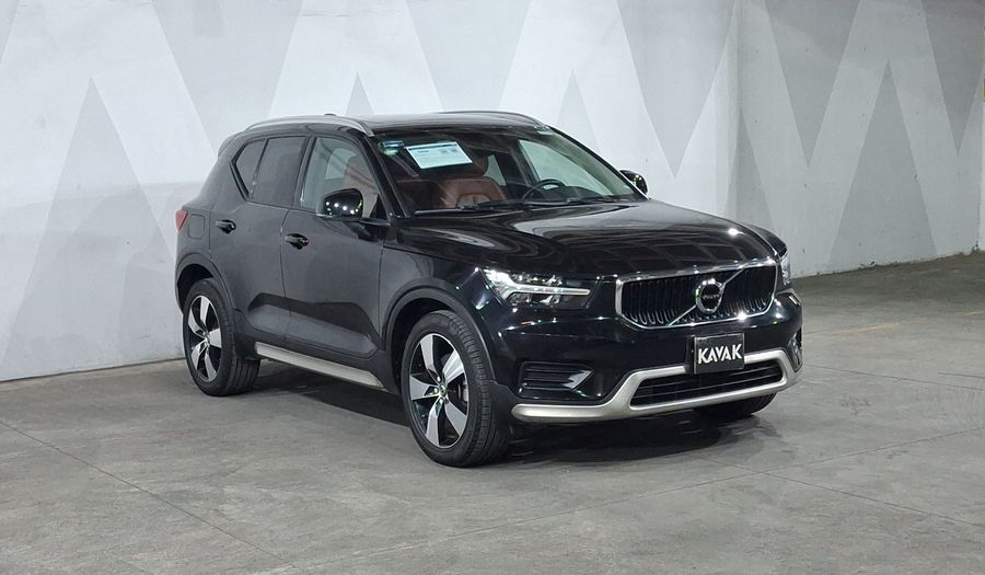 Volvo Xc40 2.0 T5 MOMENTUM AUTO 4WD Suv 2020