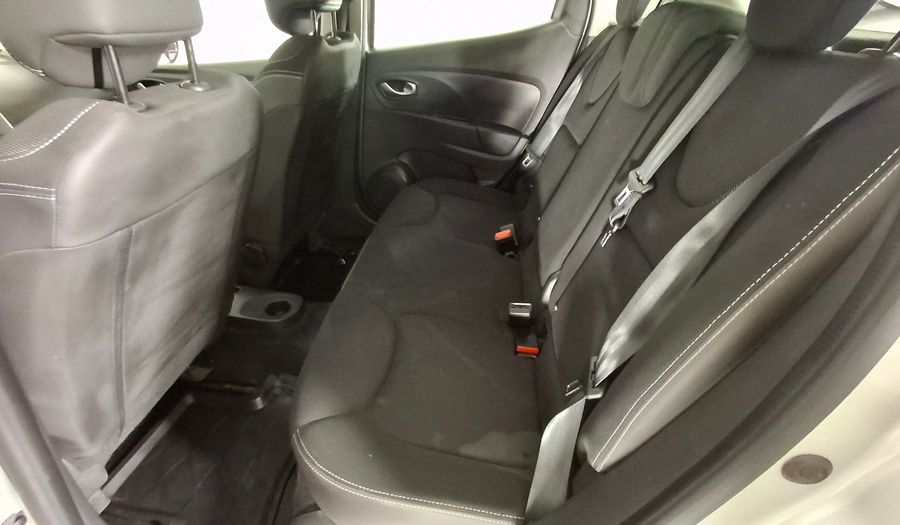 Renault Clio 1.2 EXPRESSION Hatchback 2016