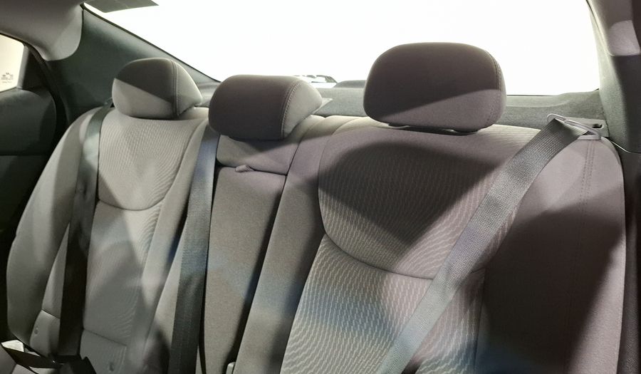 Hyundai Elantra 1.8 GLS AT Sedan 2016