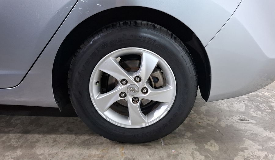 Hyundai Elantra 1.8 GLS AT Sedan 2016